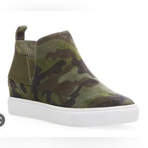Steve Madden Shane Wedge Sneaker